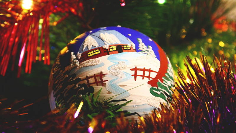 creativity, celebration, multicolored, shiny, night, christmas Decoration, 1080P, blue, color Image, representation, close-up, male likeness, focus on foreground