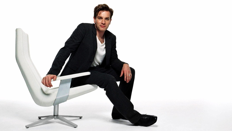 celebrity, well-dressed, 2K, cheerful, posing, formal businesswear, modern, portrait, young Adult, seat, business Person, businessman, s, male Beauty