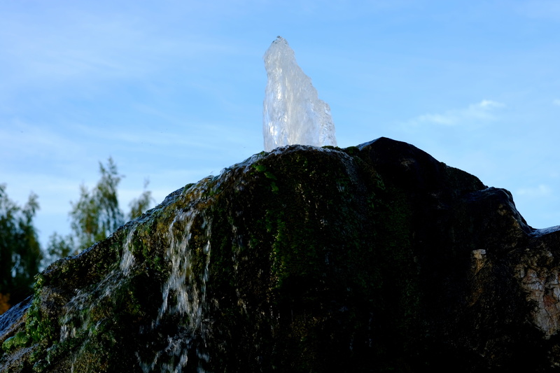solid, outdoors, scenics - nature, green area, wet, rock formation, no people, low angle view, 5K, tranquility, clear water, drops of water, walk, fountain
