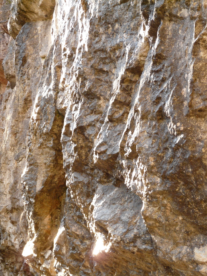 solid, wet, sparkle, non-urban scene, built structure, low angle view, architecture, pattern, full frame, day, rock, outdoors, beauty in nature, stone