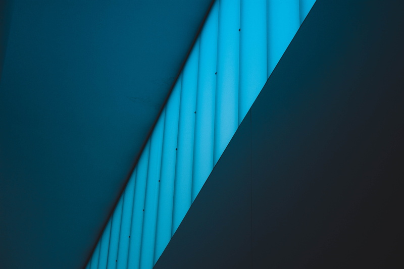 pattern, backgrounds, 5K, dark, minimal, outdoors, blue, metal, wall - building feature, shipping, lights, building exterior, light, textured, room, cargo container