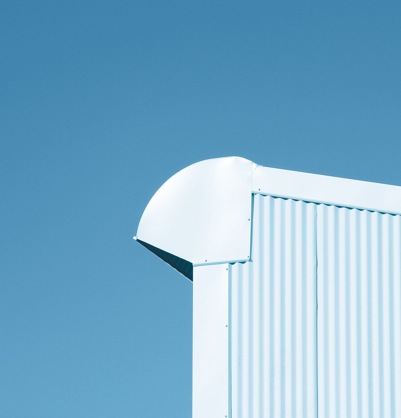 sunlight, composition, low angle view, sheet, urban, ceiling, sunny, single object, high section, clear sky, city, daytime, copy space, plain, sky, corrugated