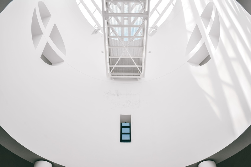 white color, meal, day, handrail, directly below, construction, architecture, scaffolding, white, building, photo, city, outdoors, housing, transportation