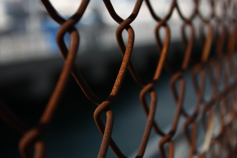 selective focus, security, chainlink fence, catering, safety, rust, grid, wires, focus on foreground, full frame, wire mesh, rusty, pattern, metal, gate