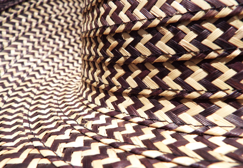 white, vueltiao, symbol, hat, wicker, 4K, repetition, close-up, traditional, braided, still life, man made, caribe, creativity, steel, crisscross, brown