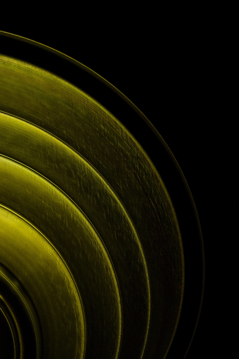 dream, close-up, 5K, background, black background, still life, container, outdoors, indoors, studio shot, science, green color, fantasy, no people, circle
