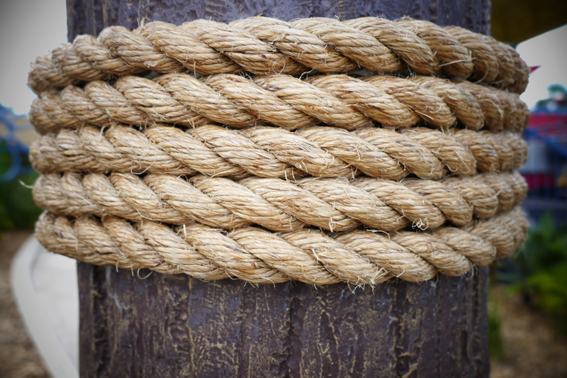 ocean, yacht, outdoors, travel, string, rough, tied up, 5K, focus on foreground, textile, intertwined, basket, daytime, wood - material, rolled up, braided