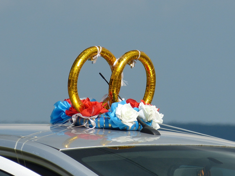 wedding car, russia, 4K, transportation, love, indoors, studio shot, Car, sunny, golden, sea, before, nature, blue, day, luxury, Wedding, Ring, still life