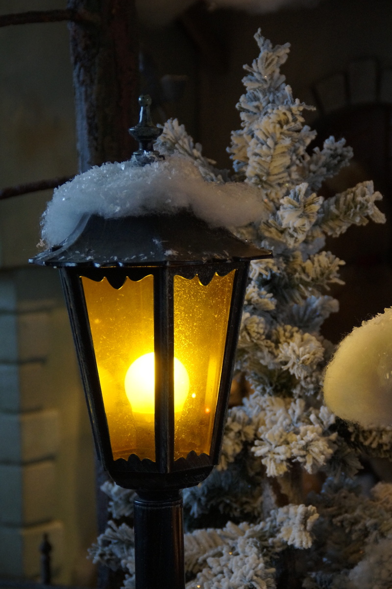Artificial Snow, glass, lighting equipment, cold temperature, Lantern, ice, Light, Snowy, fire - natural phenomenon, candle, glowing, historically, close-up