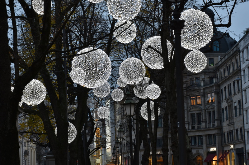 lamps, building exterior, electric light, lighting equipment, city, mood, architecture, brown, building, hell, 5K, plant, light, bulbs, street, lighting