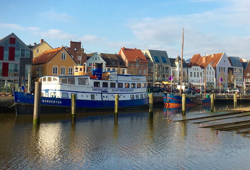 transportation, sky, house, city, nature, shipyard, day, built structure, no people, port, canal, ship, cloud - sky, building, moored, boot, 1080P, mode of transportation