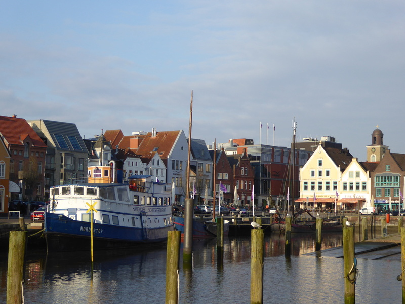 residential district, building, city, moored, harbor, wooden post, nautical vessel, row house, maritime, waterfront, sky, built structure, husum, architecture