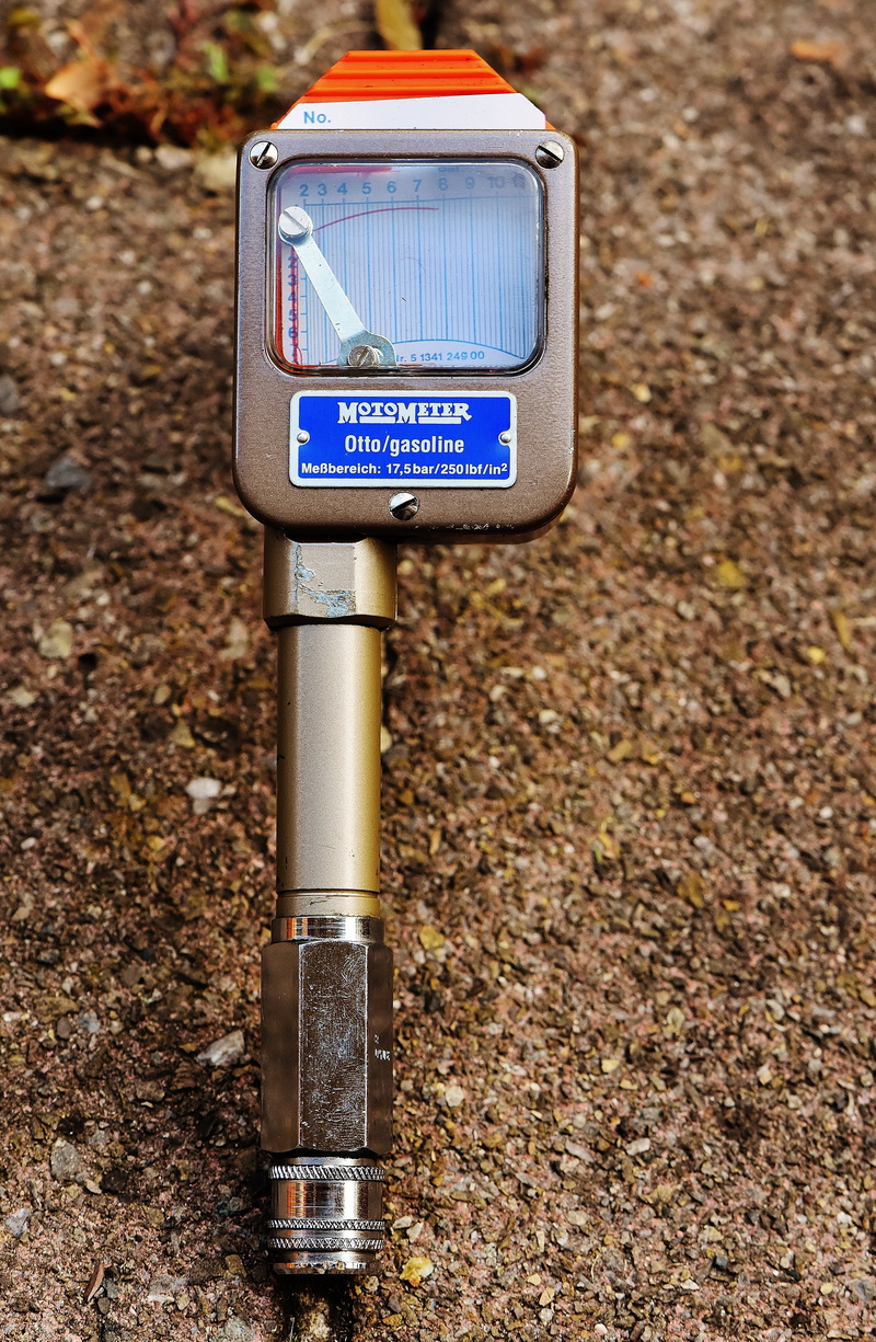 information sign, pole, high angle view, no people, information, nature, focus on foreground, 5K, technology, auto, road, guidance, land, communication
