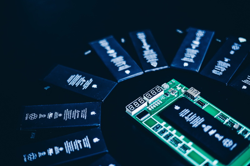 5K, tester, internet, black background, computer equipment, dark, computer, connection, business, computer language, close-up, no people, battery, communication