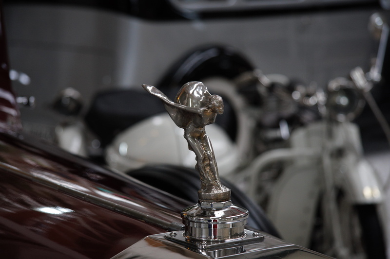retro styled, spirit of ecstasy, auto, no people, 4K, metal, focus on foreground, transportation, domestic room, oldtimer, vehicle, food and drink, mode of transportation