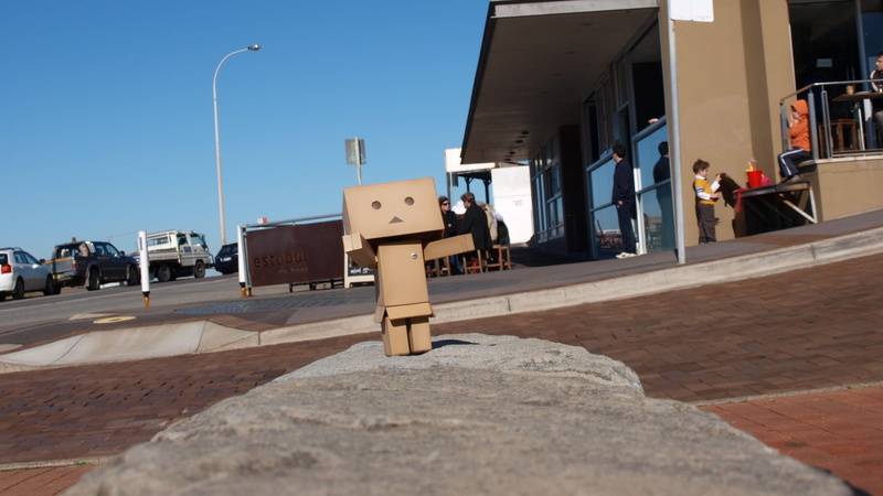 editorial, clear sky, light, business, transportation, lighting equipment, danboard, shadow, travel, robot, outdoors, box, people, brown, road, modern