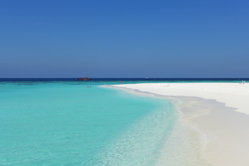 horizon over water, scenics - nature, maldives, nature, non-urban scene, caribbean, copy space, beauty in nature, dream holiday, sand, sky, vacations, tropical