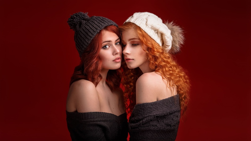 simple background, curly, 1080P, photo, chest, girls, breast, Alexandr Chuprina, redhead, blue eyes, photographer, bare shoulders, cleavage, portrait