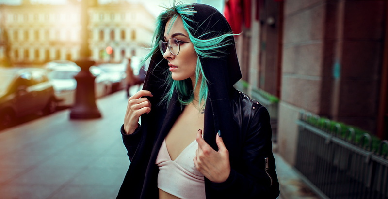 Sasha Brink, model, hoods, Kirill Bukrey, looking into the distance, piercing, women, glasses, dyed hair, portrait, depth of field, short tops, women outdoors