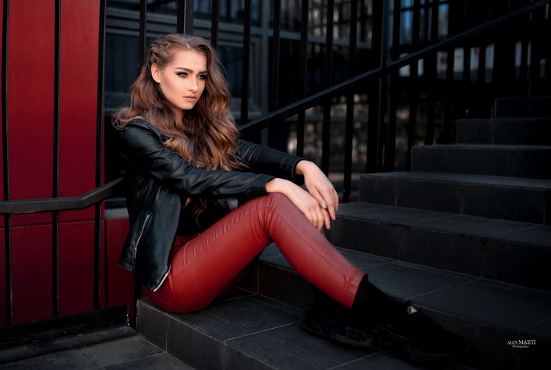 sitting, women, women outdoors, Aleksandra Taranova, leather jackets, 2K, portrait, pants