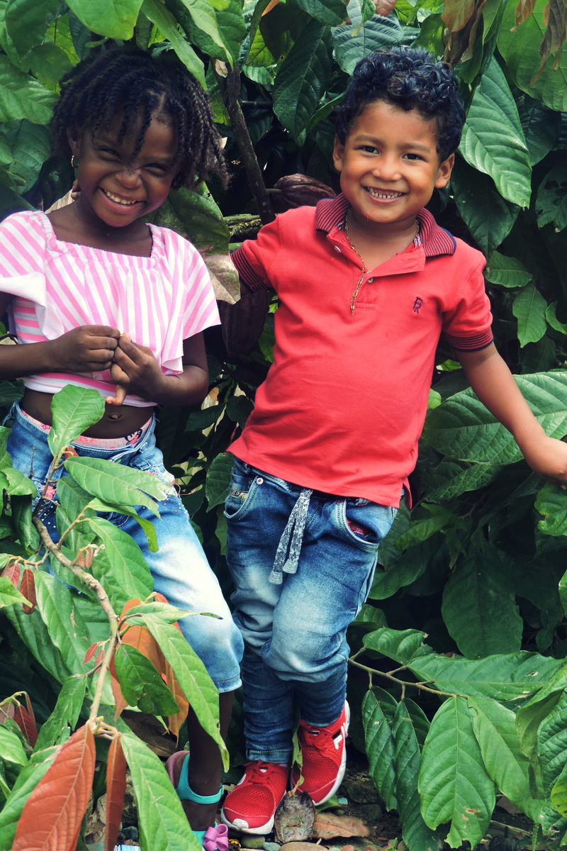 females, boy, childhood, positive emotion, two people, hairstyle, children, child, cute, innocence, leisure, people, real people, hair, standing, outdoors