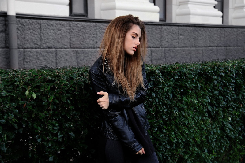 long hair, leather jackets, plant, one person, day, young adult, standing, three quarter length, beautiful woman, women, beauty, 1080P, leisure activity