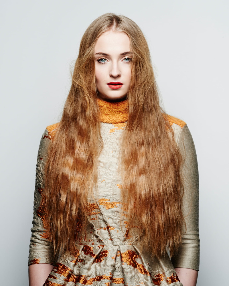 redhead, actress, Sophie Turner, blue eyes, simple background, long hair, 720P, lipstick, women