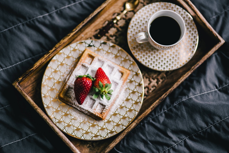 sugar, 4K, cafe, no people, golden plate, sweet, tray, strawberry, indulgence, berry fruit, mug, black coffee, food, powder, vola art of deco, saffle