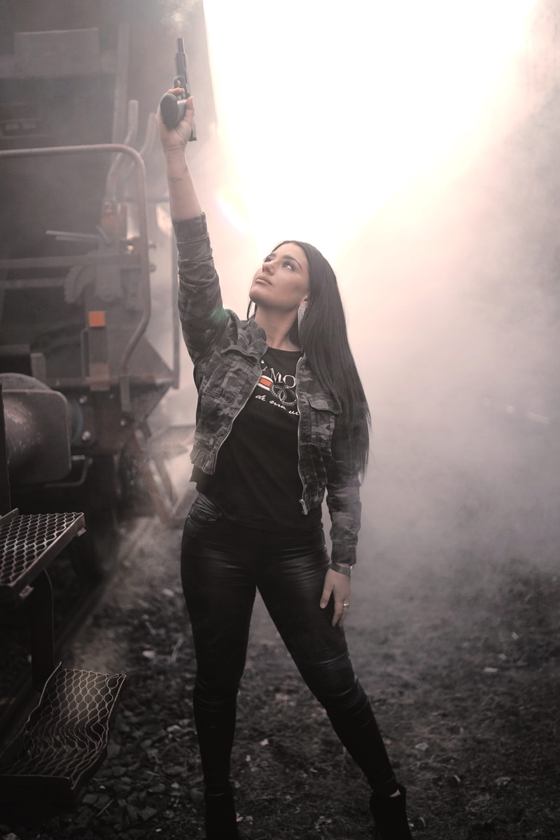 pants, lifestyles, young adult, human, gun shot, full length, focus on foreground, german, real people, women, train, flare, human arm, nürnberg, one person