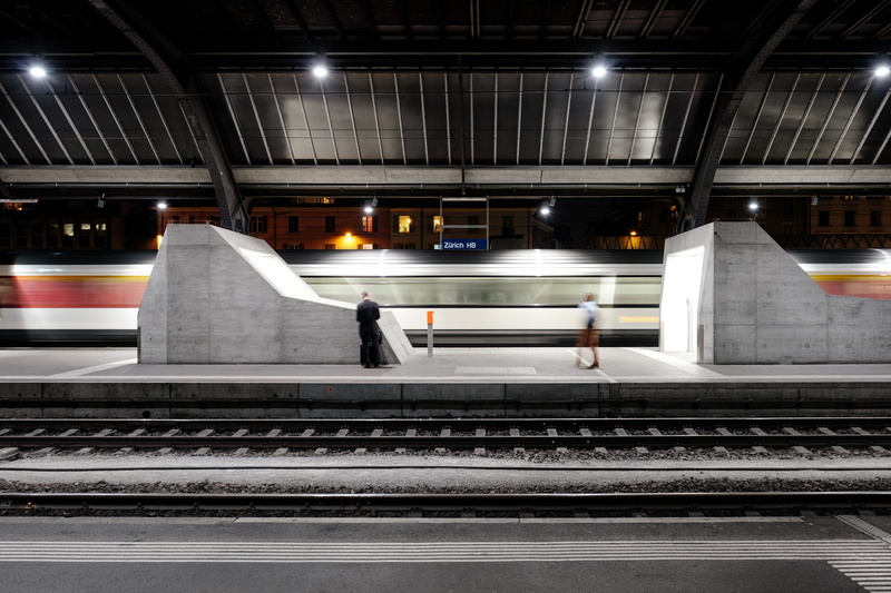 woman, long exposure, built structure, urban, travelling, travel, train, man, night, night time, railroad station platform, lights, turned, interior, rail transportation