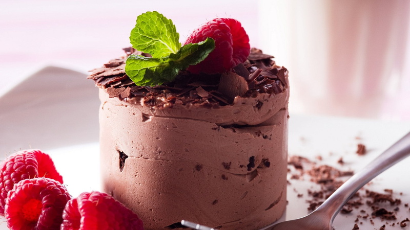 close-up, breakfast, healthy eating, no people, dairy product, freshness, indulgence, spoon, yogurt, food and drink, refreshment, eat, glass, sweet food