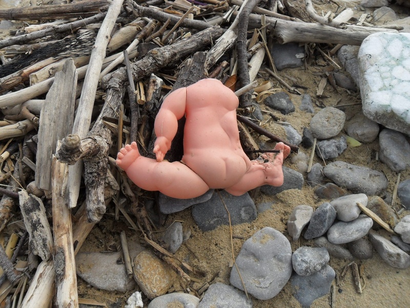 one person, body part, 1080P, leisure activity, solid, day, rock, human hand, lifestyles, outdoors, rock - object, high angle view, abandoned, crime, land