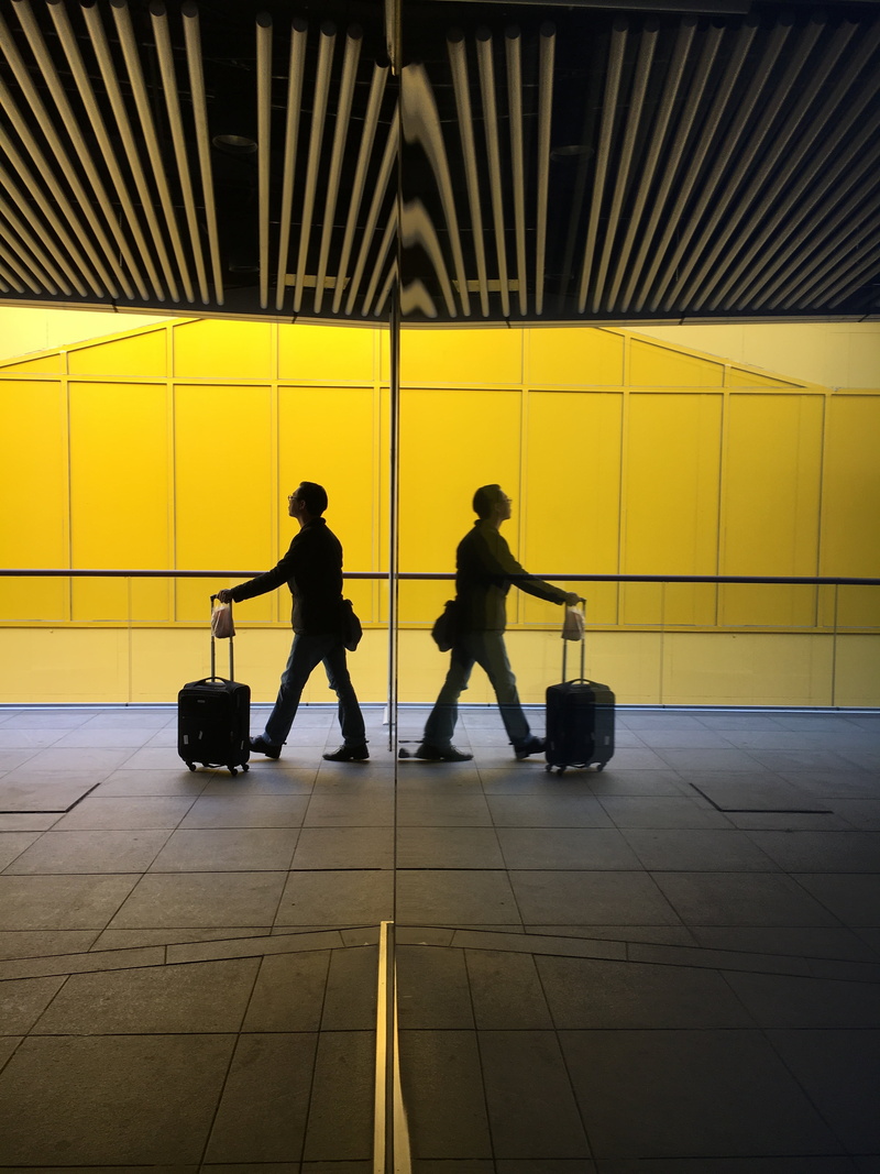 two people, 4K, women, people Traveling, hesitate, travel, public transportation, silhouette, indoors, luggage, wall - building feature, passenger, station