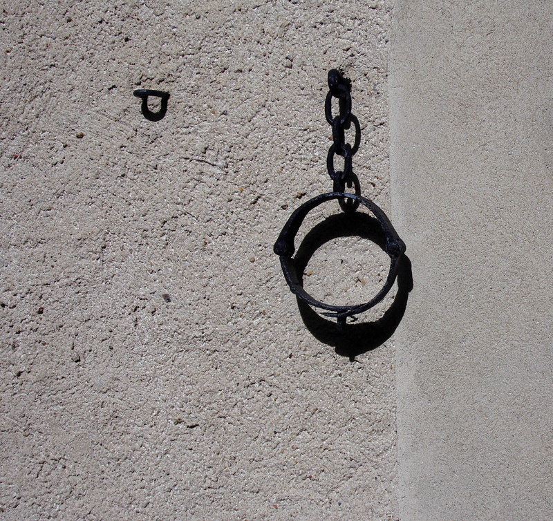 doernthal, ore mountains, textured, hanging, nature, sunlight, belittle, pillory, shame, rough, outdoors, no people, metal, penalty, chain, 2K, old, rusty