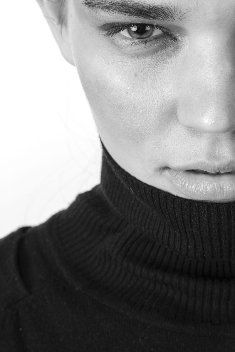 human, neck, caucasian Ethnicity, portrait, leisure activity, black, model, males, turtle-neck, young model, people, front view, beauty, eye, body part