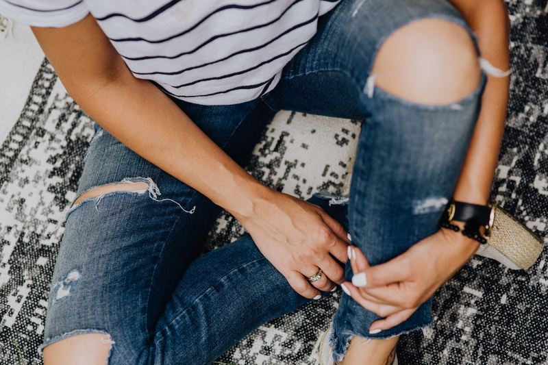 tan, high angle view, positive emotion, togetherness, trousers, tshirt, jeans, style, woman, midsection, female, details, adult, nails, shoes, human leg
