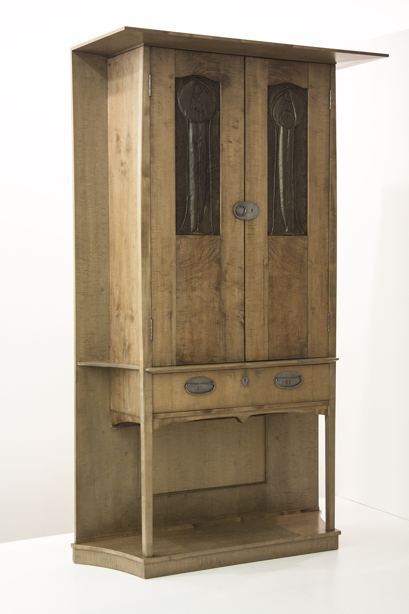 the past, wood - material, reliefs, door, protection, old, day, interior designer, glasgow, arts and crafts, charles rennie mackintosh, indoors, architecture