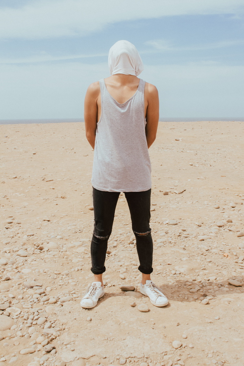front view, textile, women, tank, person, leisure activity, covering, sand, casual clothing, full length, etczine, face, water, day, human, standing, faceless