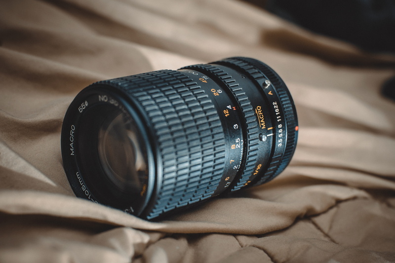 technology, 5K, slr camera, single object, exploration, mc, black color, canon, photography themes, focus on foreground, photo, lens - eye, manual, binoculars