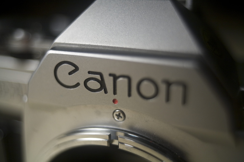 push button, 35mm, silver, western script, 4K, film, vintage, equipment, metal, technology, no people, still life, selective focus, capital letter, silver colored