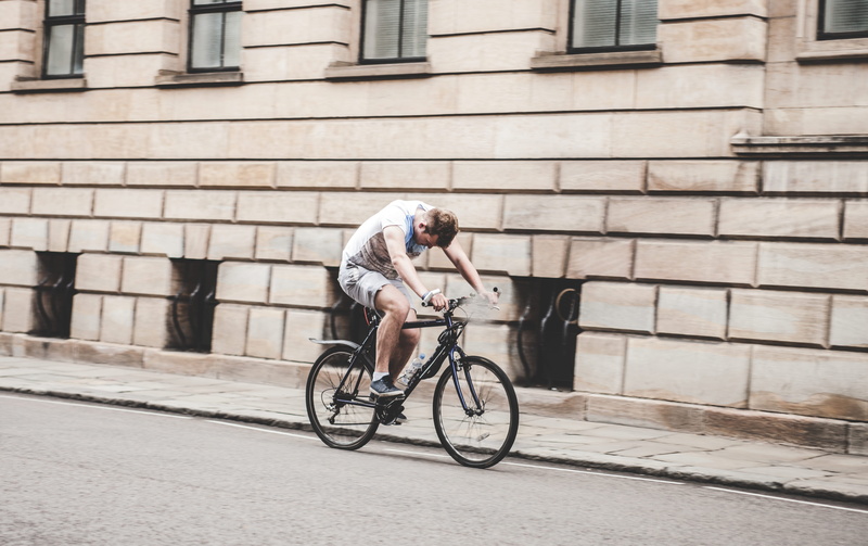 young men, motion, gray, full length, man, shorts, lifestyles, transportation, kerb, vehicle, architecture, 5K, window, sidewalk, urban, street, riding