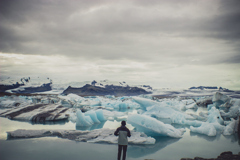 boy, full length, view, cloud - sky, jökulsárlón, leisure activity, outdoors, human, 5K, cold temperature, ice, scenics - nature, lifestyles, man, frozen