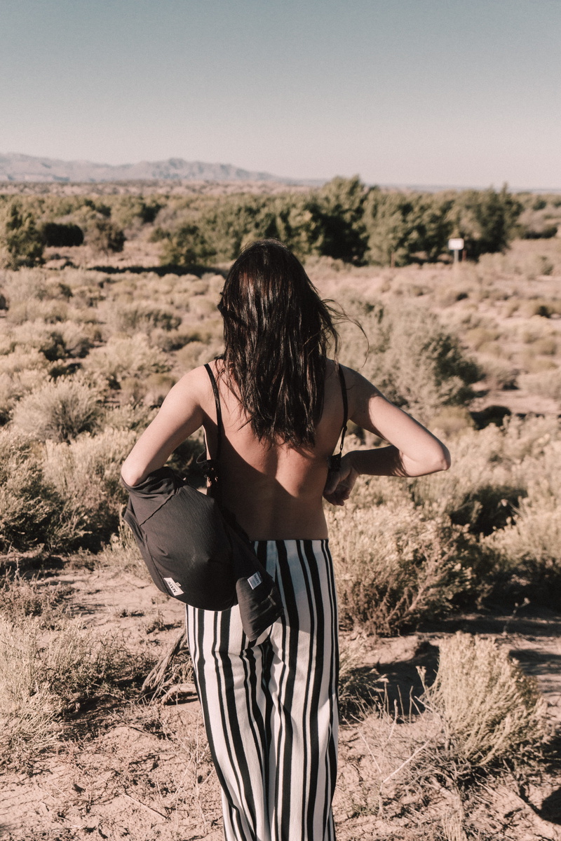 colors, united states, day, hand, girl, desert, portrait, women, standing, leisure activity, dawn, 5K, vibrant, land, three quarter length, vans, nature