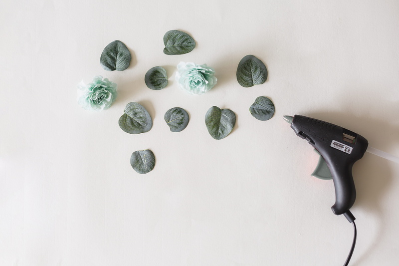 white, surface, industry, variation, large group of objects, 5K, color, indoors, leaves, gun, business, art, beside, studio shot, fuel and power generation