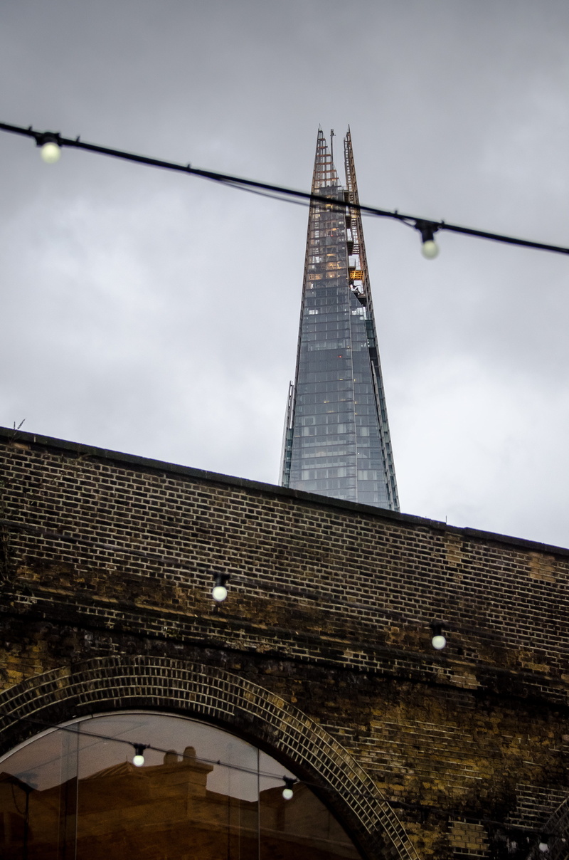 connection, united kingdom, high rise, icon, arched, day, highrise, shard, dark, outdoors, overcast, travel destinations, built structure, landmark, tower