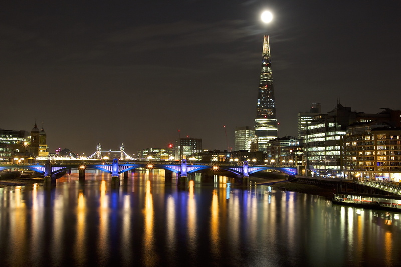 united kingdom, southwark bridge, waterfront, built structure, illuminated, tower, connection, tall - high, the thames, building exterior, skyscraper, financial district