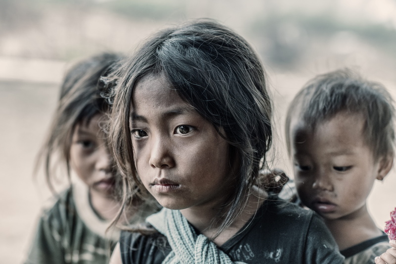 offspring, focus on foreground, girl, looking, portrait, hairstyle, female, dimples, women, outdoors, hongphoi, girls, sister, person, child, serious, contemplation