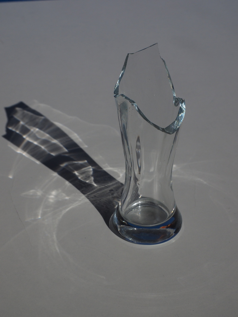 household equipment, glass, 4K, sharp, reflection, high-speed photography, drinking glass, purity, motion, indoors, gray, cut, water, table, broken, close-up
