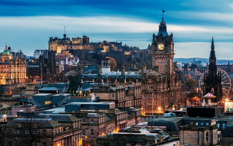 crowded, city, night, street, 1080P, architecture, panoramic, church, building Exterior, gothic Style, capital Cities, cathedral, outdoors, religion, cultures