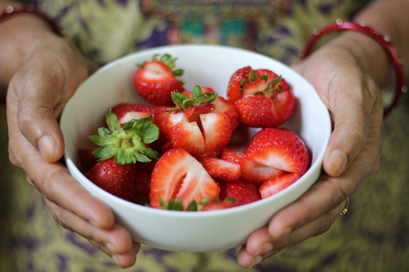 fresh, summer, freshness, hands cupped, nature, human body part, color, healthy food, snack, berry fruit, apple, healthy, nutrition, vegetarian, juice